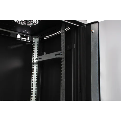 Шкаф телекоммуникационный настенный 15U, 600х450х770 (ШхГхВ)