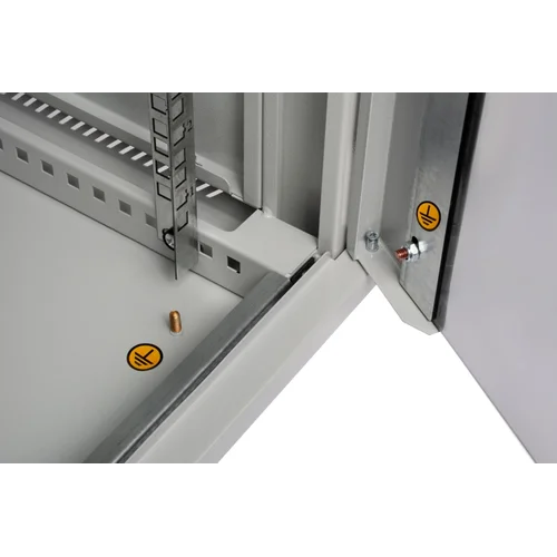 Шкаф телекоммуникационный настенный 12U, 600х450х635 (ШхГхВ)