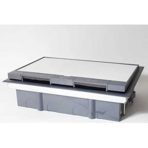 Люк на 8 постов (45х45),металл/ пластик, с пластиковой коробкой, IP40