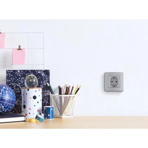 Розетка 1-м СП Inspiria 16А IP20 250В 2P+E немецк. стандарт механизм алюм. Leg 673722