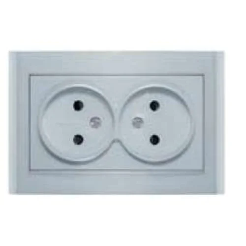 Розетка 2-м СП Бриллиант 16А IP20 без заземл. защ. шторки серебр. UNIVersal 7949773