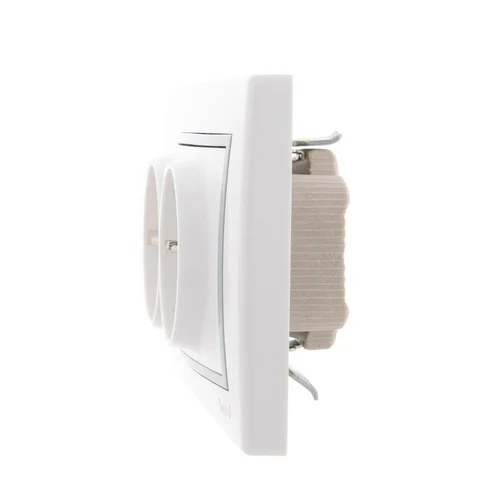 Розетка 2-м СП Mira 16А IP20 с заземл. с сер. вставкой керамика бел. LEZARD 701-0215-127