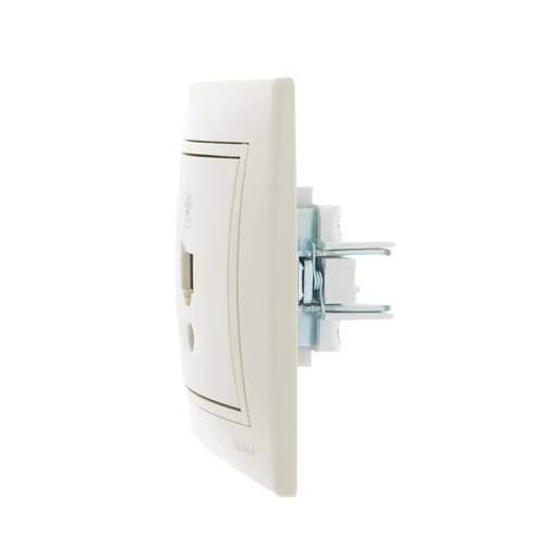 Розетка телефонная 1-м СП Mira RJ11 крем./крем.. LEZARD 701-0303-137