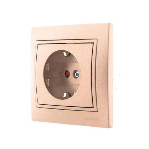 Розетка 1-м СП Mira 16А IP20 с заземл. защ. шторки со вставкой керамика свет. корич. перламутр. LEZA