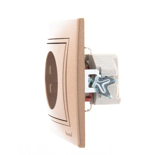 Розетка 1-м СП Mira 16А IP20 с заземл. защ. шторки со вставкой керамика свет. корич. перламутр. LEZA