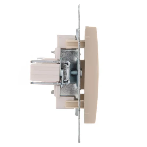 Розетка компьютерная 1-м СП Karina RJ45 механизм крем. LEZARD 707-0388-139