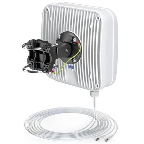 Секторная антенна QuPanel LTE HP MIMO 2x2, LTE, 10м кабель, SMA разъём