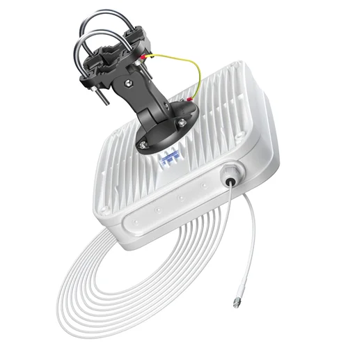 Секторная антенна QuPanel LTE HP SISO, LTE, 5м кабель, SMA разъём