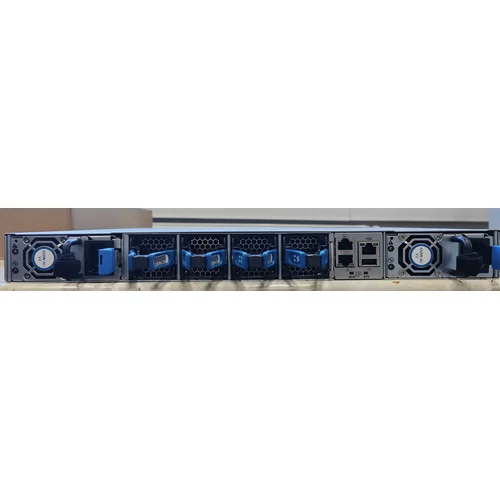 Коммутатор Cisco Nexus N9K-C93180YC-FX3, направление охлаждения Port-side Exhaust (повреждены коннекторы антенн)