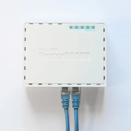 Маршрутизатор Mikrotik hEX RB750Gr3
