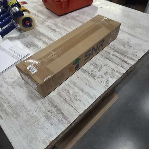 Блок розеток серии SNR-PDU с локальным измерением на 6хС13 и 2xC19 с фиксаторами, шнур питания 3м 3x2.5мм2 без вилки, 230В, 16A