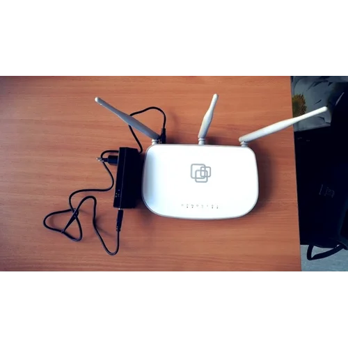 Блок питания 12В 1А со встроенным литий-ионным элементом