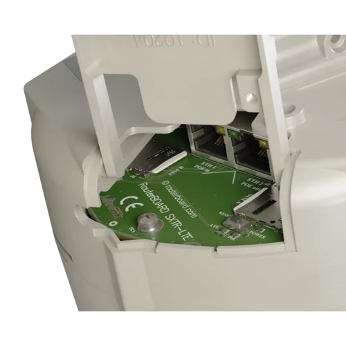 Радиомаршрутизатор MikroTik SXT LTE6 kit