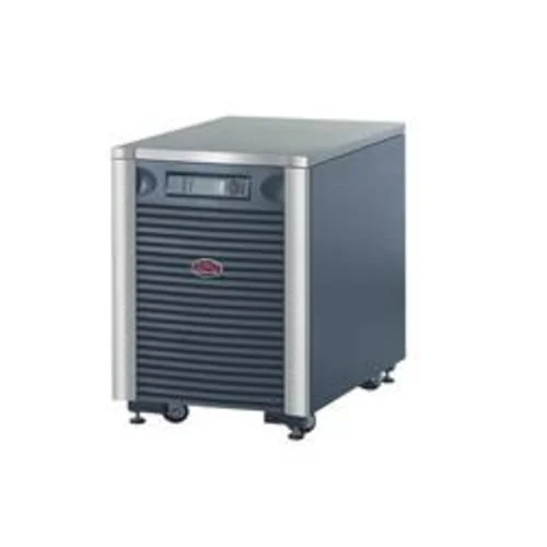 Источник бесперебойного питания Symmetra LX, 4кВА с возможностью масштабирования до 8кВА, N+1, 220/230/240В или 380/400/415В