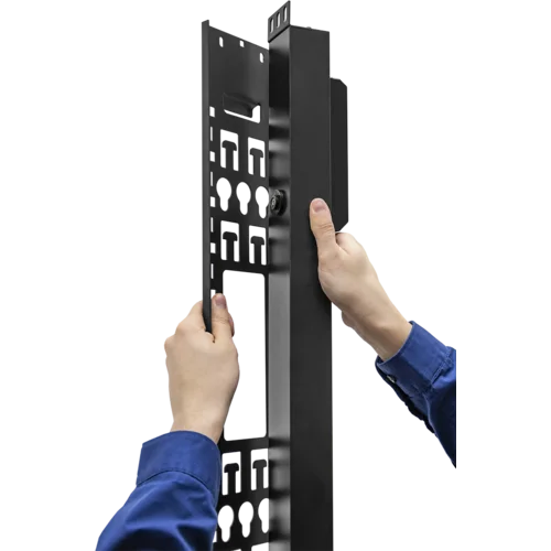 Блок розеток с функцией измерения серия BASIC, 24xC13, 6xC19, вход IEC60309 3x32A (3P+N+PE)