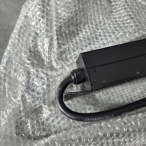 Блок розеток с функцией управления каждой розеткой серия STD, 20xC13, 4xC19, вход IEC60309 32A (2P+PE), (уценка)